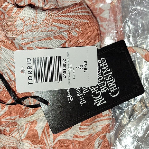 NWT | Torrid × Disney Nightmare Before Christmas Pull On Tiki Shorts | Size 2 - Picture 6 of 6